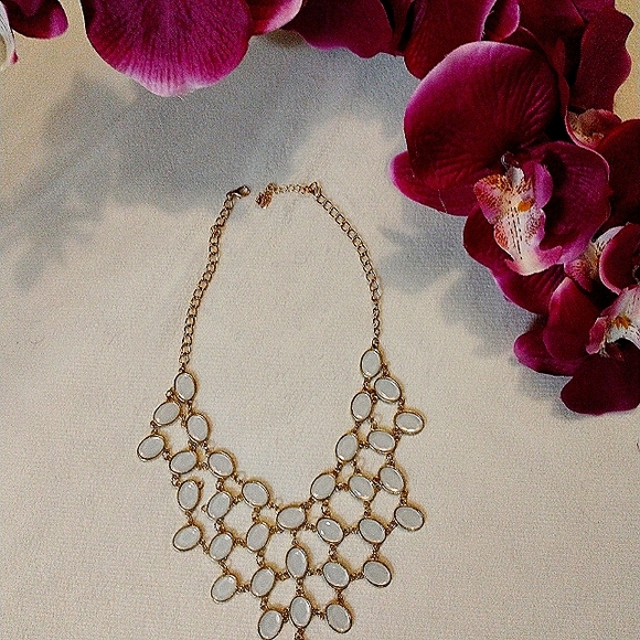 White Beaded Necklace Tiered Layered Gold Chain Geometric Elegant Chic Modern - Picture 9 of 12